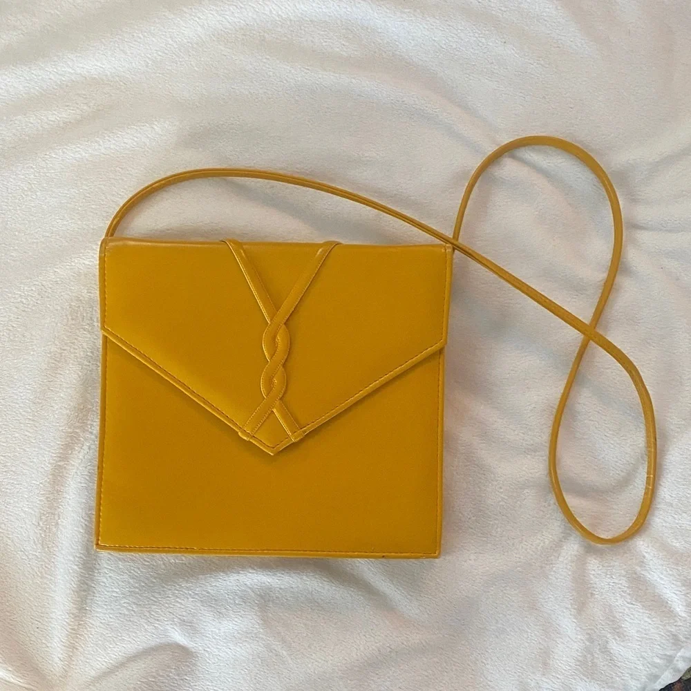 Chic Mustard Crossbody Bag